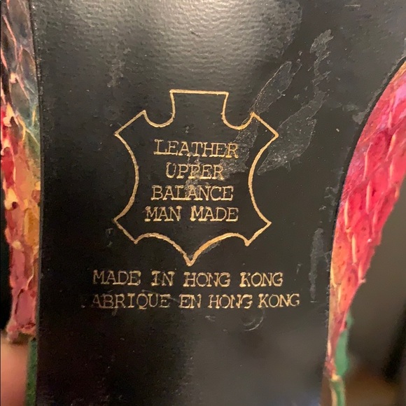 Snakeskin shoes. Rainbow coloured size 6.5 - Picture 6 of 8